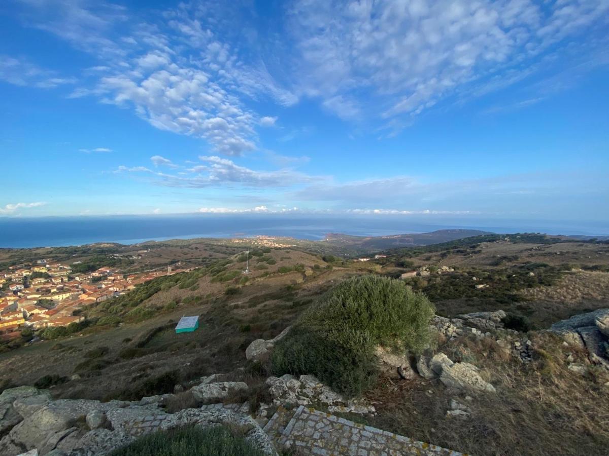 Sardegna Appartamenti, Via Sedini Trinità d'Agultu Eksteriør billede
